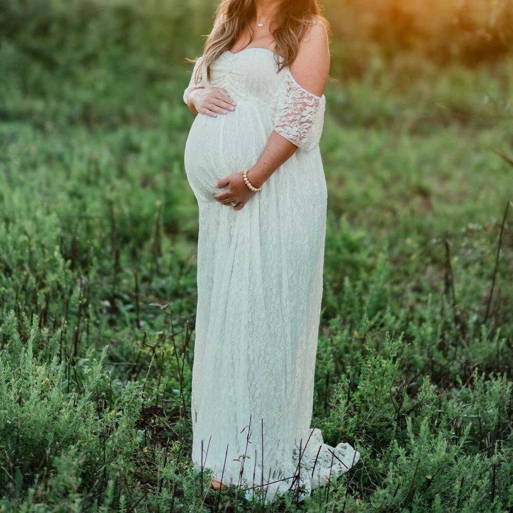 White lace maternity dress
